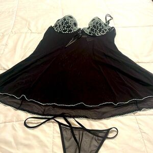 Lingerie - XL Nightie with thong undies.